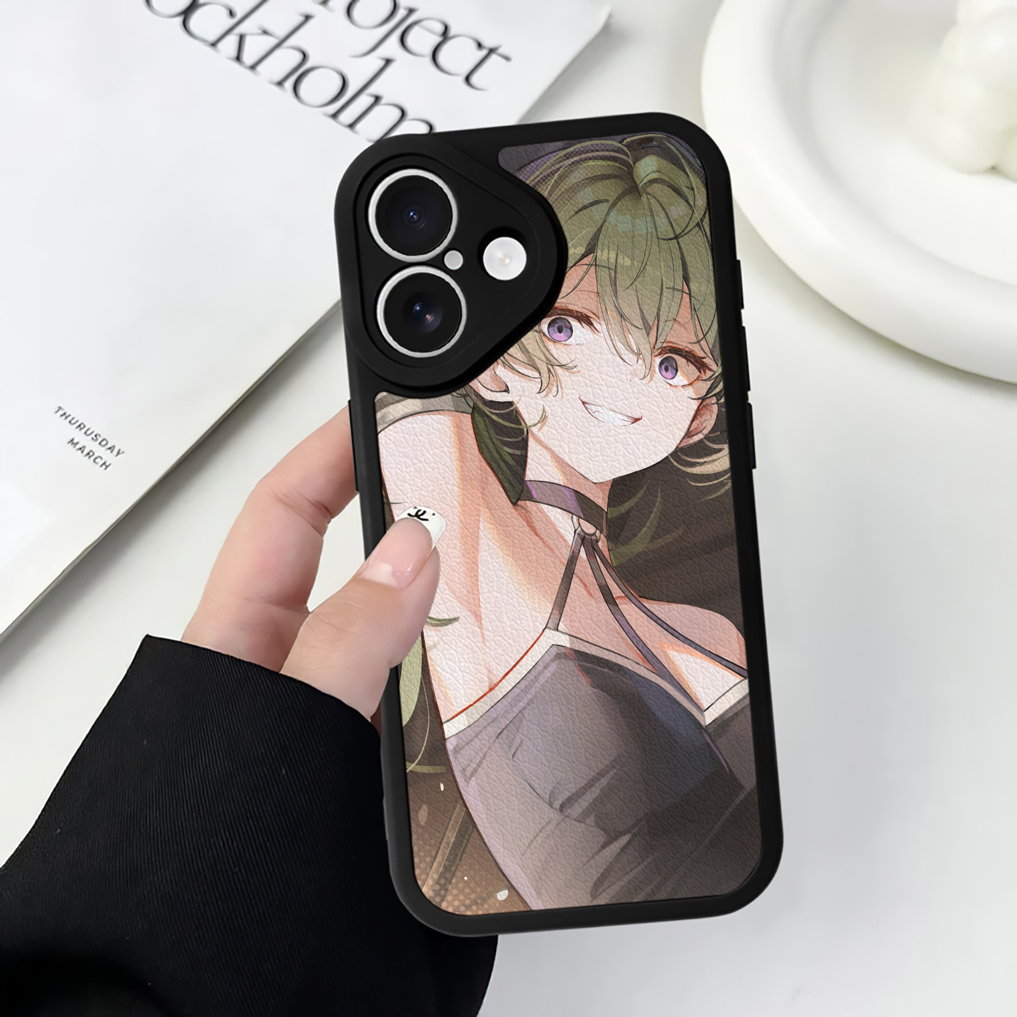 （画像用） 葬送のフリーレン Frieren 【iPhone 16シリーズ対応】シリコンスマホケース（レザー調） 材質：シリコン